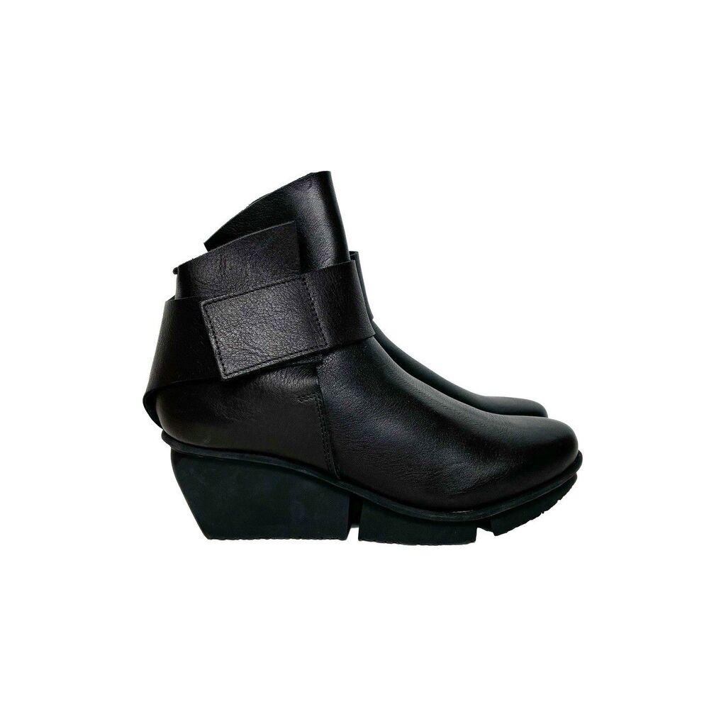 Trippen Ace Black Leather Ankle Boots Splitt Wedge Sole Germany EU 37 Avant-Gard